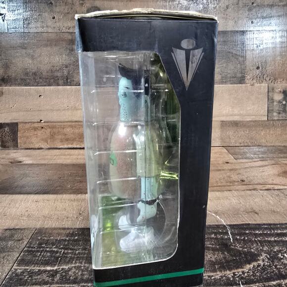 Shaun of the Dead Zombie Ed 8" Vinyl Idolz Figure - Picture 2 of 5